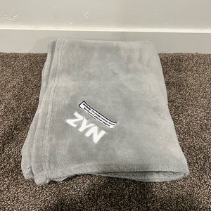 Zyn Blanket
